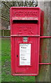 SE6131 : Elizabeth II postbox on Bawtry Road, Selby by JThomas