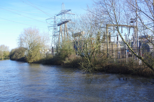 Oxford Canal and Coventry Substation © Stephen McKay cc-by-sa/2.0 ...