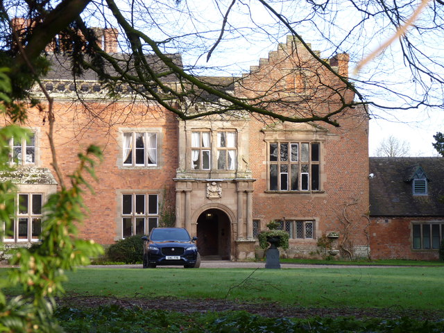 Grafton Manor House, Upton Warren, © Jeff Gogarty Cc-by-sa 2.0 