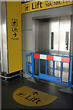 SU7173 : Barred lift, Reading Station by Derek Harper