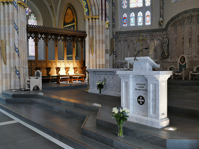 St Andrew's Cathedral, Glasgow - lectern and altar