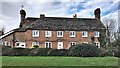 TQ2115 : Henfield, Sussex - cottages overlooking Rothery Field by Ian Cunliffe