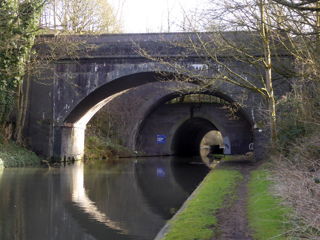 Birmingham Old Main Line Canal - summit bridges and tunnel