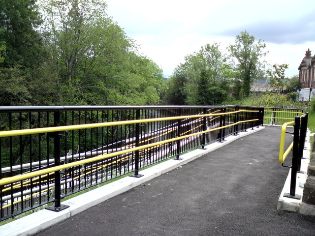 New access to the Ashton Canal at Guide Bridge