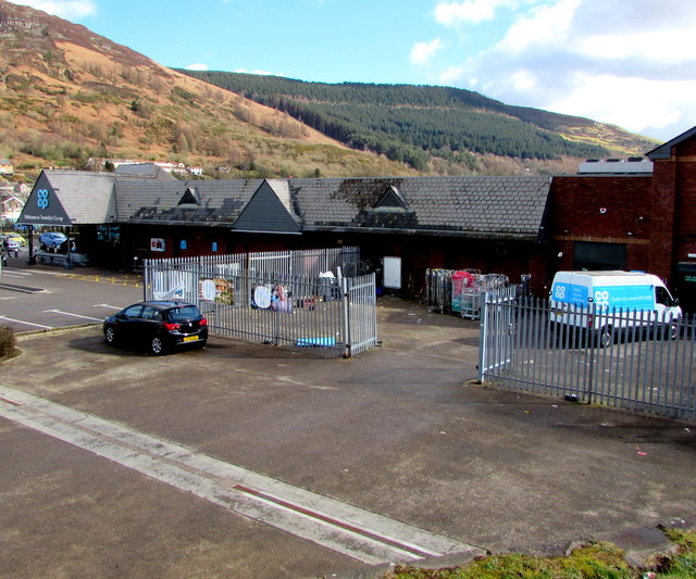 Co-op Van, Treorchy © Jaggery :: Geograph Britain And Ireland