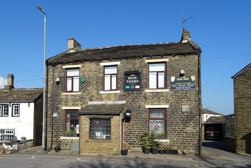 The Rock Tavern, Elland Upper Edge © JThomas cc-by-sa/2.0 :: Geograph ...