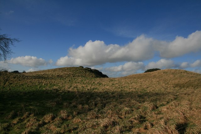 Small hill west of Airdit Hill