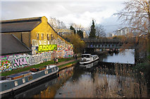 TQ3682 : Regent's Canal, Mile End by Ian Taylor