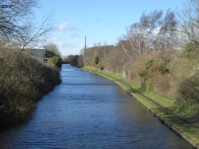 Birmingham Old Main Line Canal, Oldbury © Chris Allen :: Geograph ...