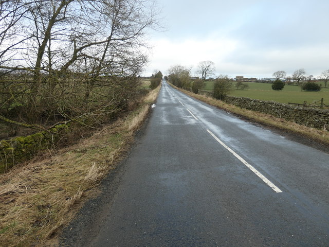 Road heading north towards Kinninvie