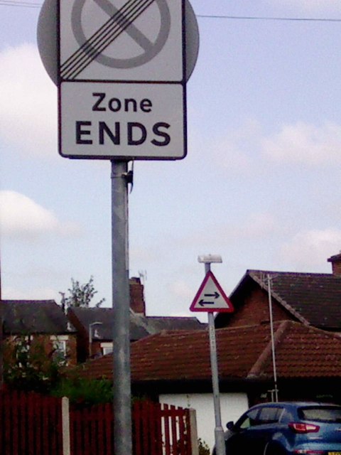 UK Zone Ends Sign