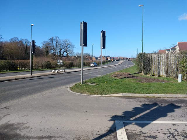 Looking West along the A264 from old Wickhurst Lane