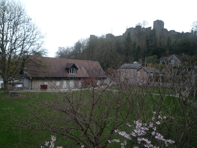 Mill on the Green & Ludlow Castle