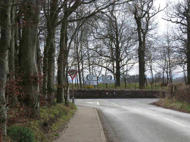 T-junction on A955 at Coaltown of Wemyss