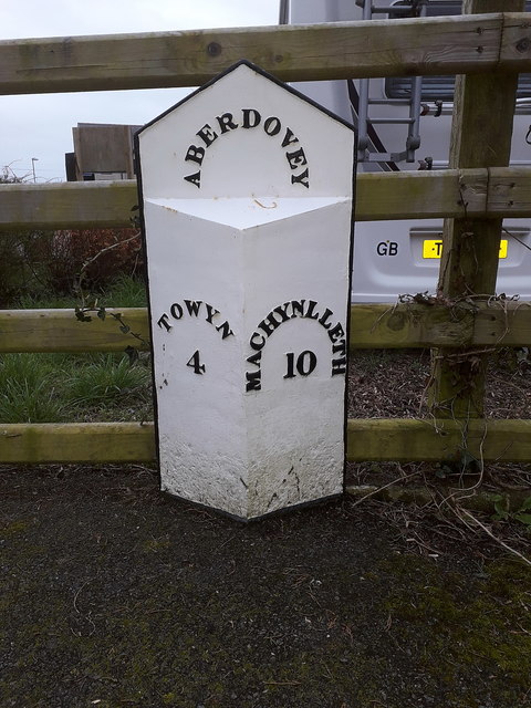 Aberdovey milepost by the A493