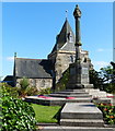 Dysart Kirk and war memorial