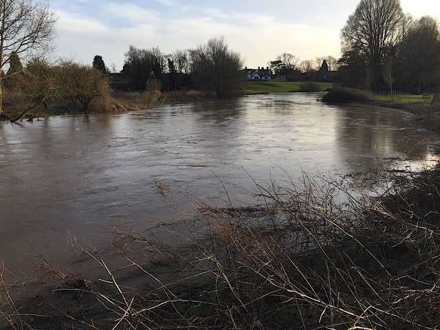 The River Avon is high, Warwick