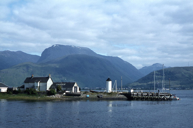 Beacon at southern end of the Caledonian Canal at Corpach