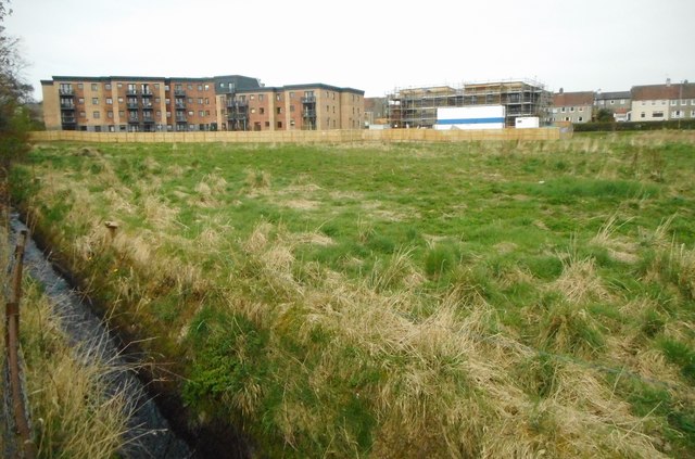 new-retirement-apartments-richard-sutcliffe-cc-by-sa-2-0-geograph