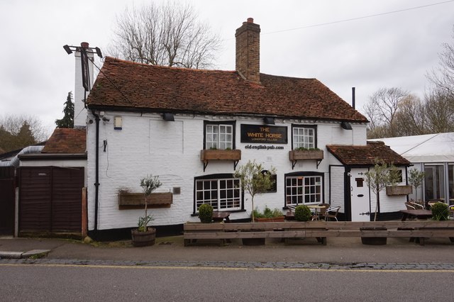 The White Horse on Bath Road, Longford © Ian S :: Geograph Britain and ...