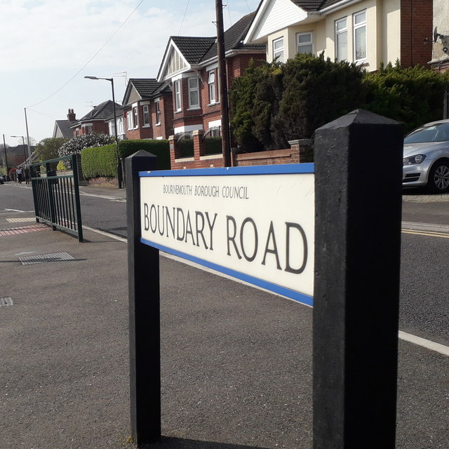 Ensbury Park: Boundary Road