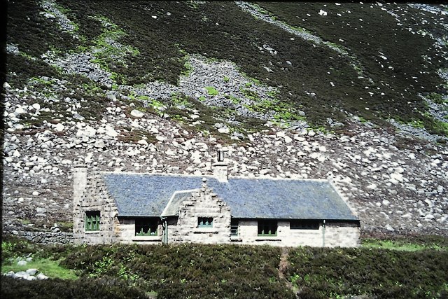 Shiel of Glentanar bothy © Colin Kinnear cc-by-sa/2.0 :: Geograph ...