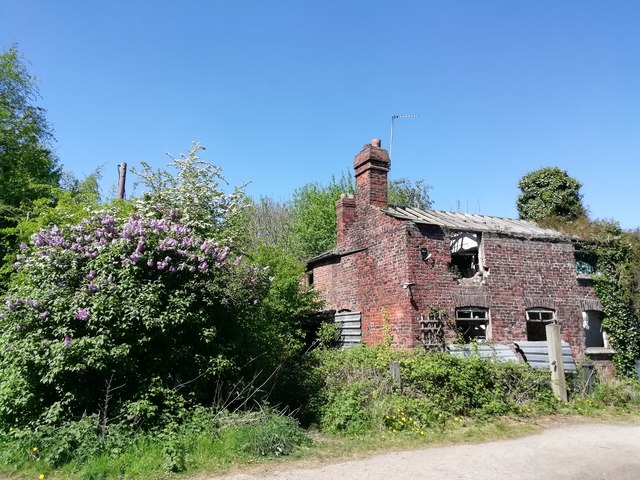 Derelict Stand Lodge