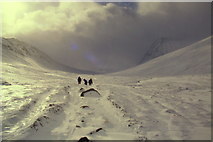 NN9896 : Full winter conditions in the Lairig Ghru by Richard Law
