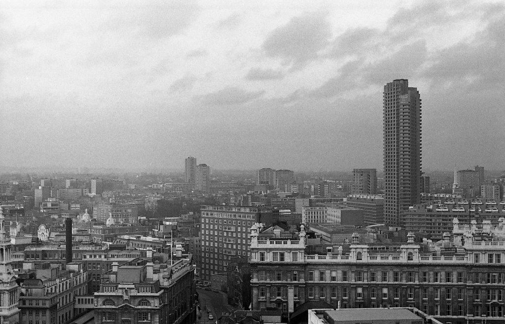 View over London in 1974 © Philip Halling cc-by-sa/2.0 :: Geograph ...