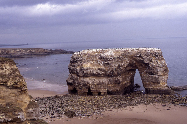 Marsden Rock in 1990 before arch collapse