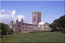 SM7525 : St David's Cathedral, Pembrokeshire by Colin Park