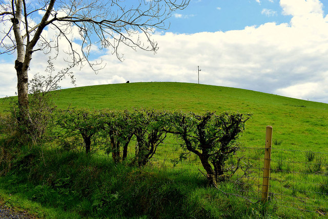 a-low-hill-dunbreen-kenneth-allen-geograph-ireland