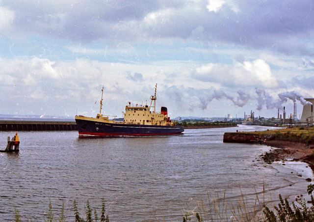 A vessel on the Manchester Ship Canal at Ellesmere Port