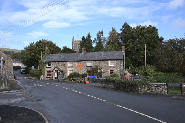 B4580 through Llansilin © Bob Harvey cc-by-sa/2.0 :: Geograph Britain ...