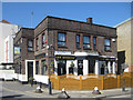 Bromley-by-Bow : "The Beehive" public house