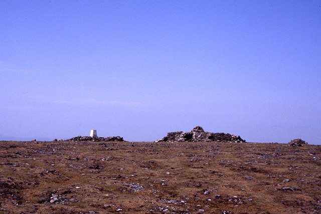 Summit Of Cross Fell Shelter And Trig © Colin Park Cc By Sa 2 0