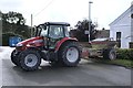 Massey Ferguson 5713SL