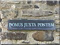 Domus Iuxta Pontem