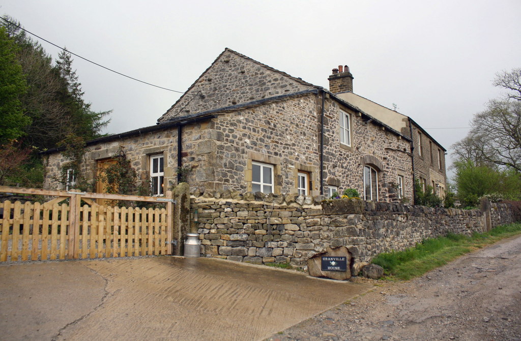 Granville House, Mark House Lane © Roger Templeman ccbysa/2.0