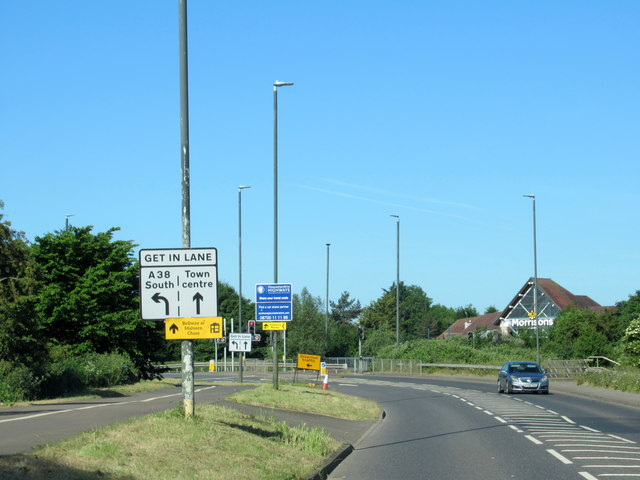 A438 Ashchurch Road Tewkesbury, get in lane