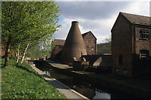 SJ6902 : Coalport China Museum and bottle kiln by Colin Park