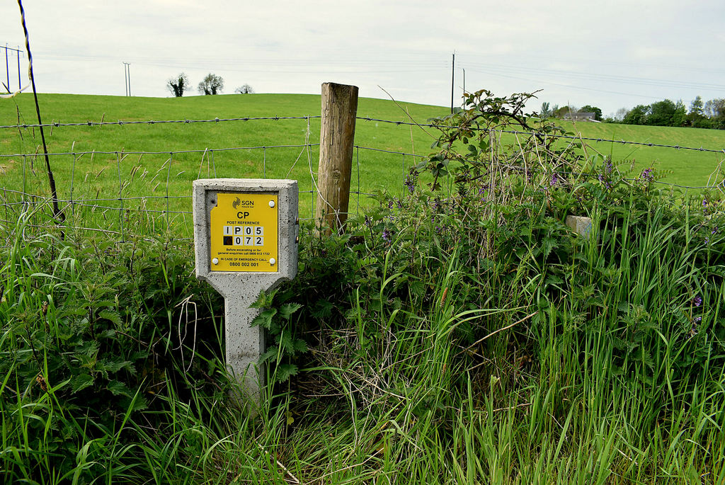 Gas pipeline marker, Aghagallon © Kenneth Allen :: Geograph Ireland