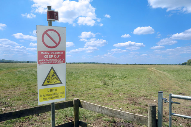 Military Firing Range, Keep Out © Des Blenkinsopp :: Geograph Britain ...