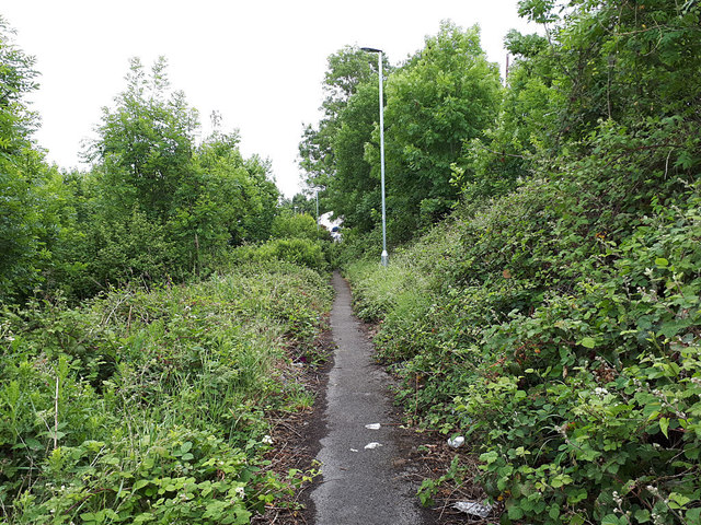 Path from Wood Lane to Post Hill Court
