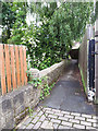 Footbridge over Farnley Beck, near Pudsey Road