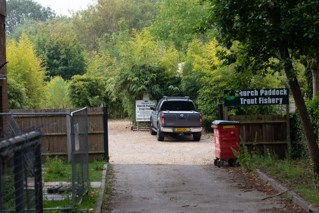 Entrance to Church Paddock Trout Fishery