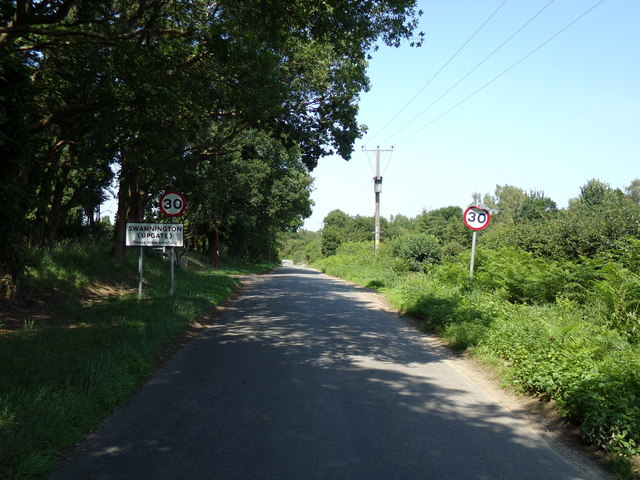 Entering Swannington (Upgate) on School Road