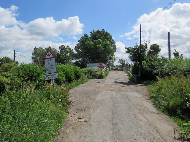 Waterbeach: Burgess Road level crossing © John Sutton :: Geograph ...