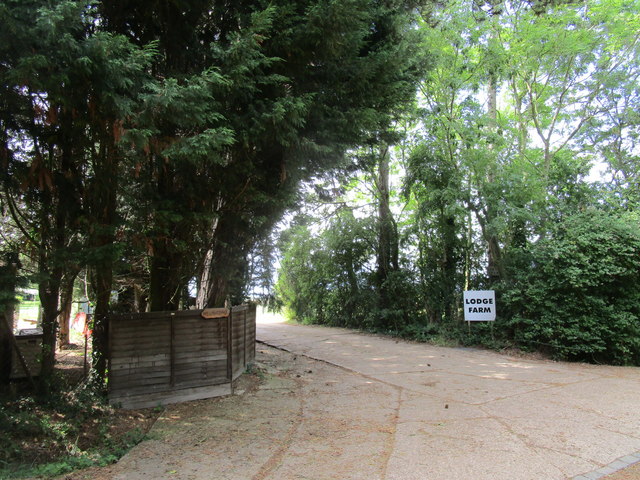 Entrance to Lodge Farm