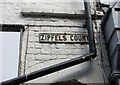 Zipfels Court (name sign)